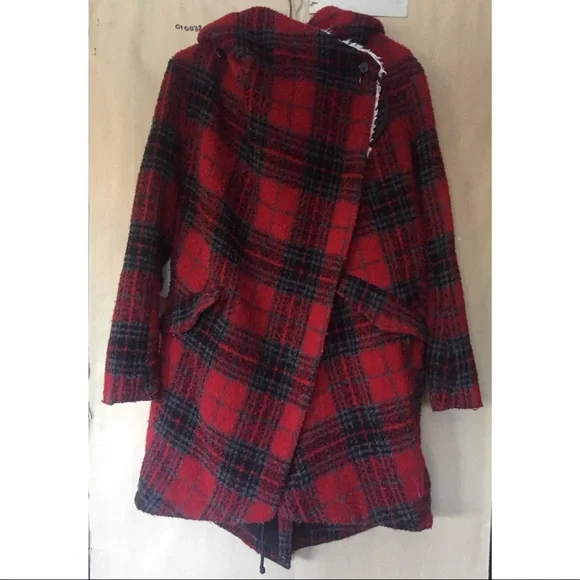 Asymmetrical coat - Picture 4 of 8